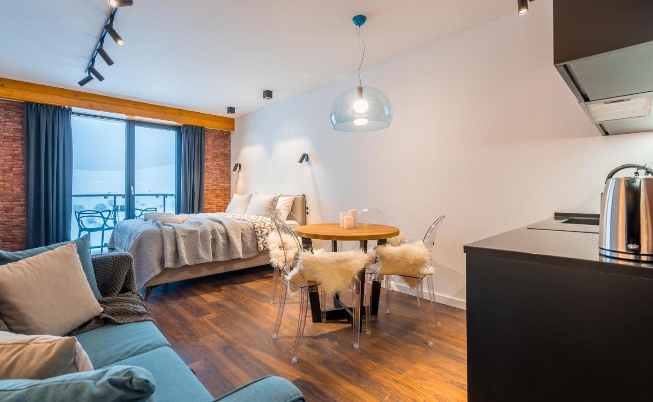 Mountain Views Apartment