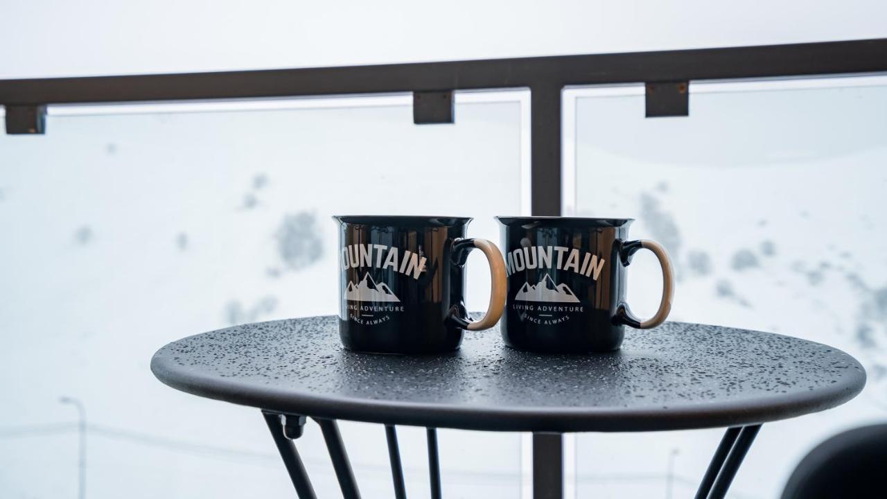 Mountain Views Apartment