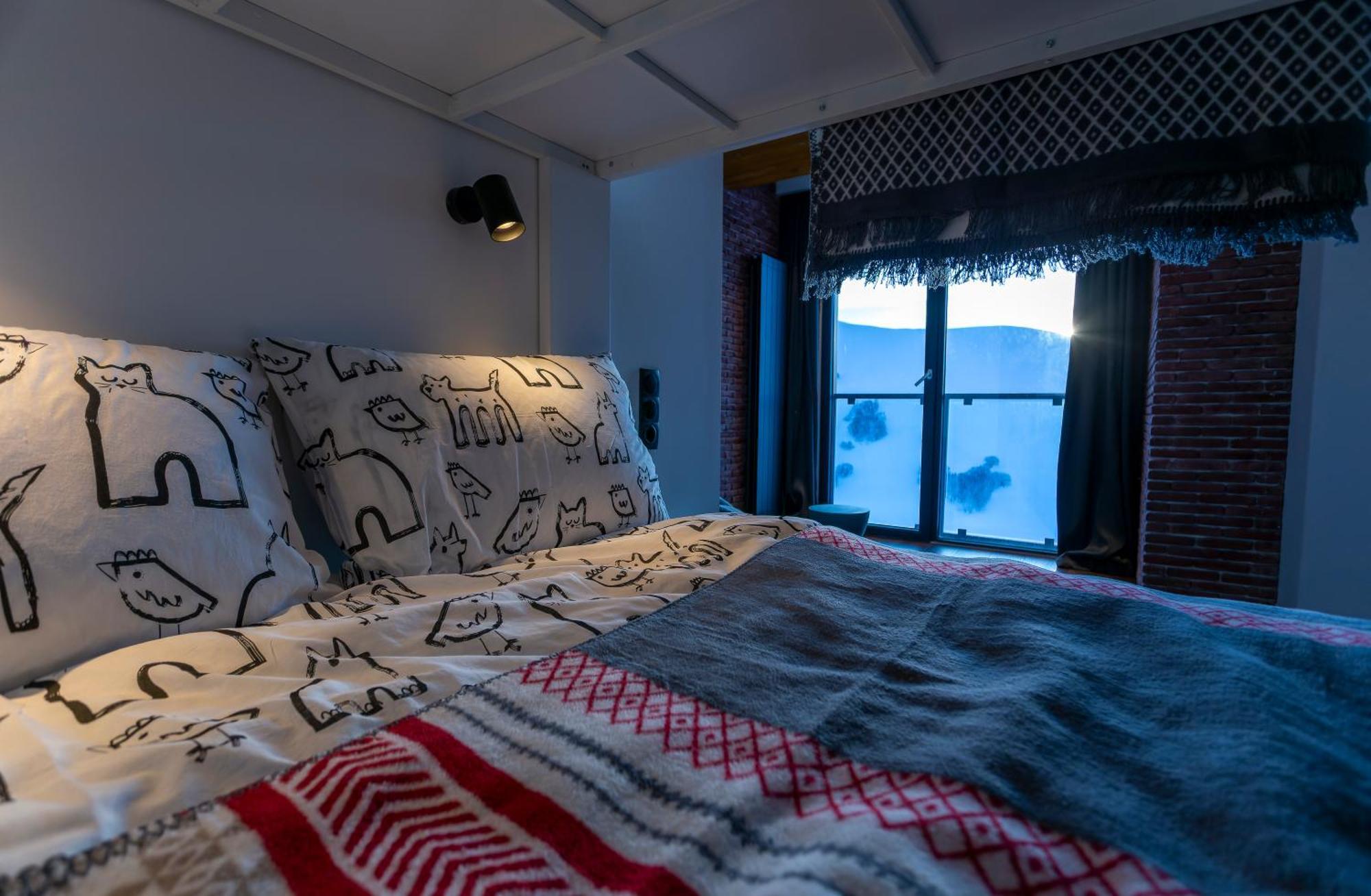 Mountain Views Apartment
