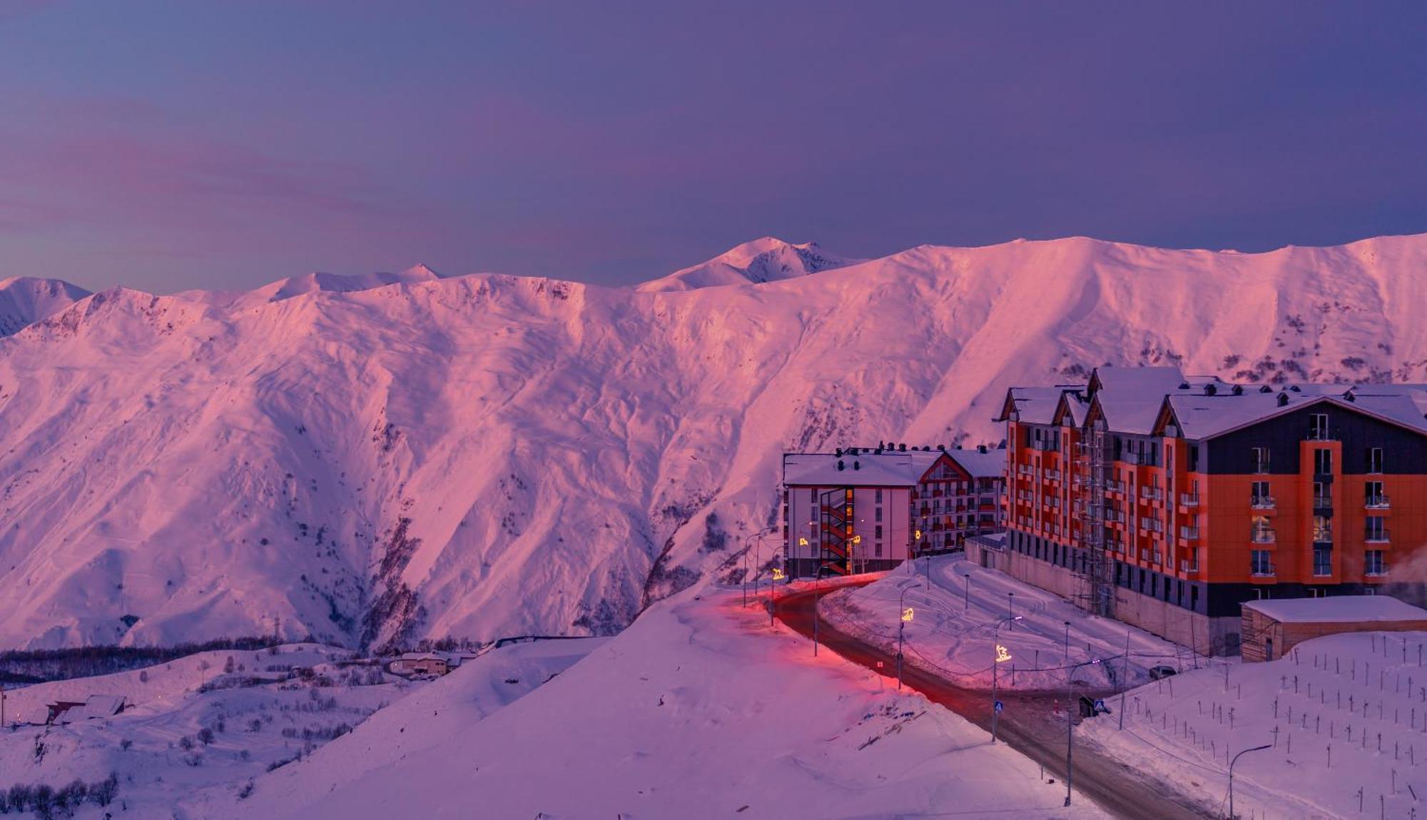 Mountain Views * Gudauri